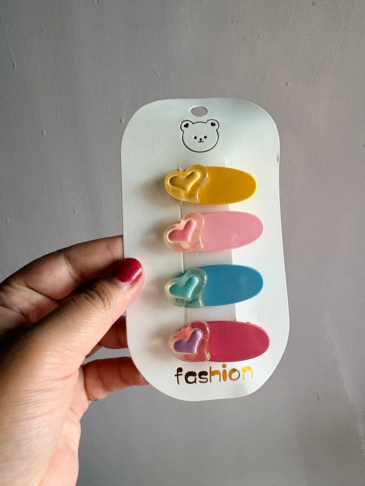 Heart accent oval hair clip set