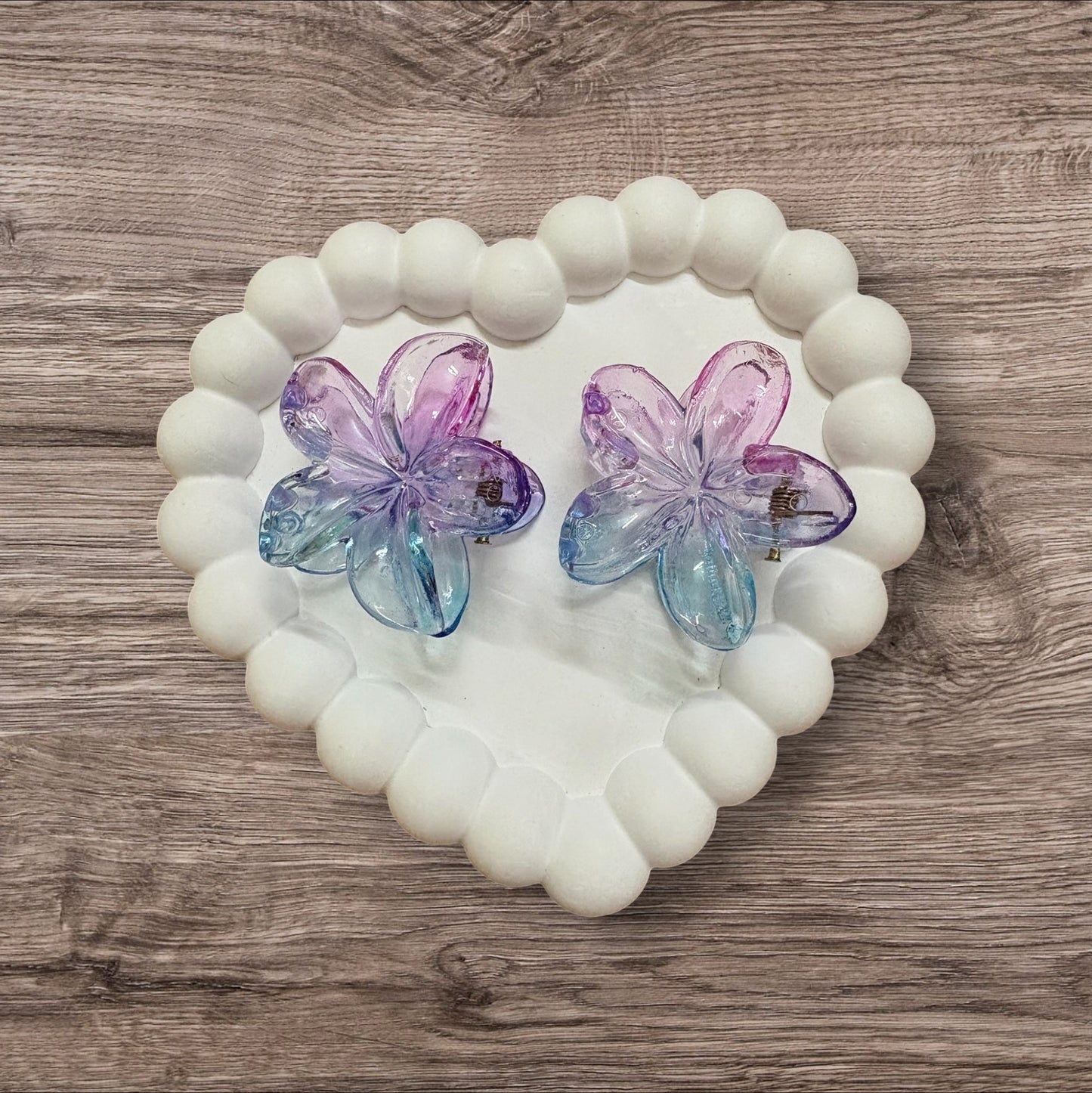Cool shaded flower hair claw