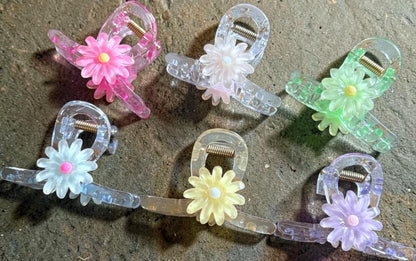 Daisy flower hair claw