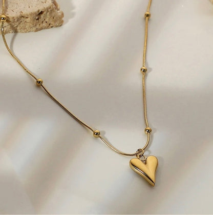 Sleek heart pendant anti tarnish necklace