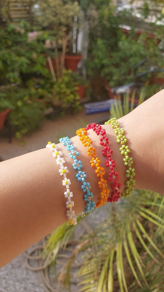 Daisy bracelet